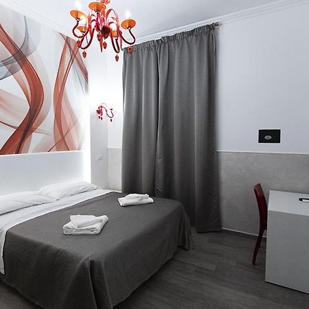 Rubino Guest House Рим Екстериор снимка