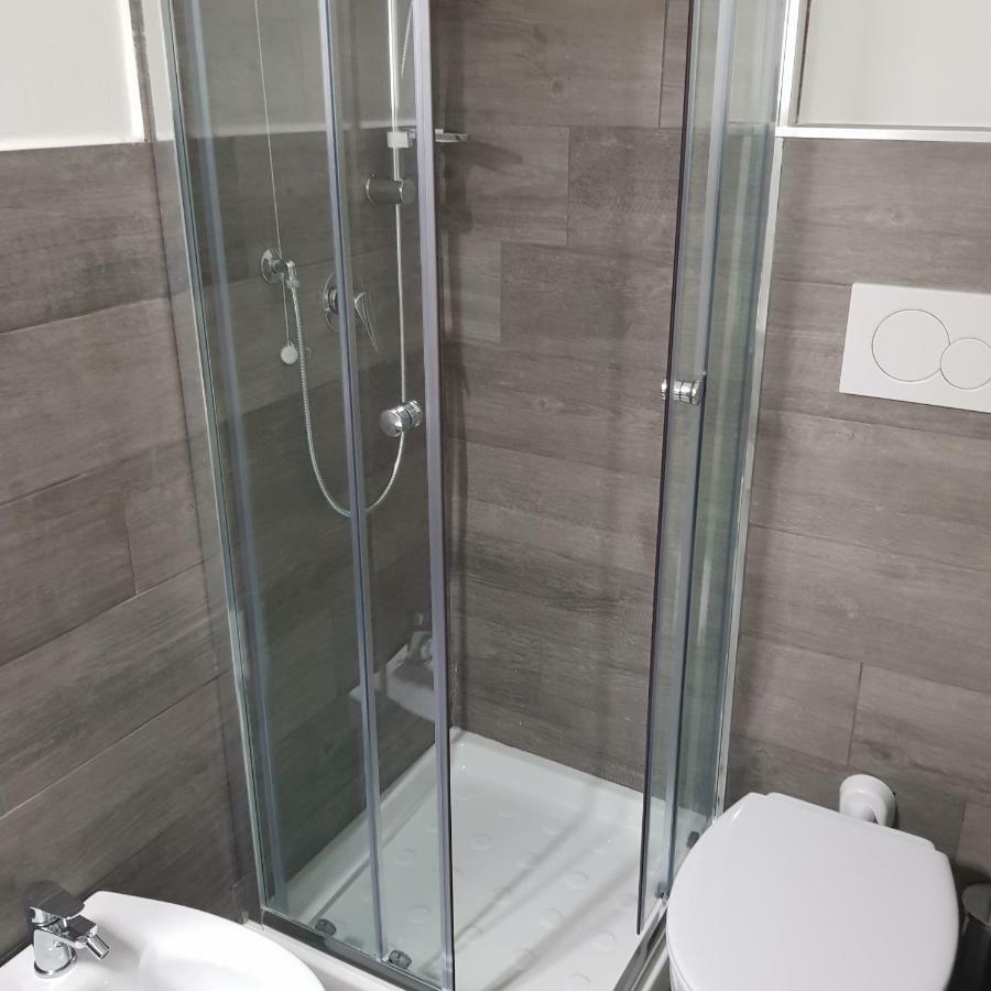 Rubino Guest House Рим Екстериор снимка