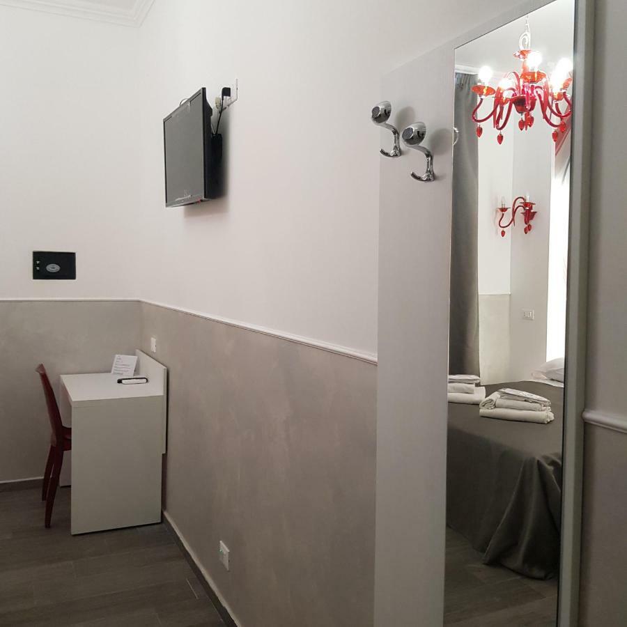 Rubino Guest House Рим Екстериор снимка