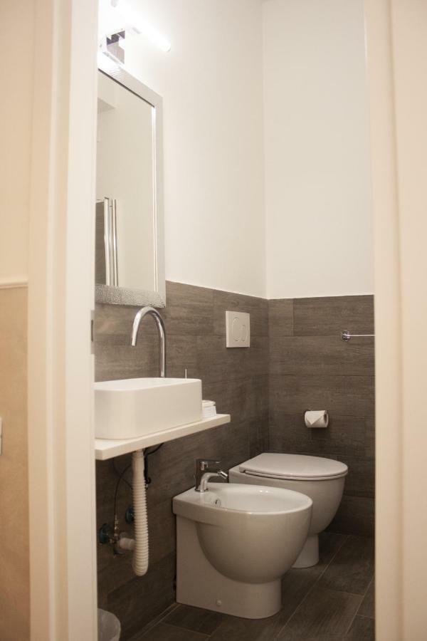 Rubino Guest House Рим Екстериор снимка