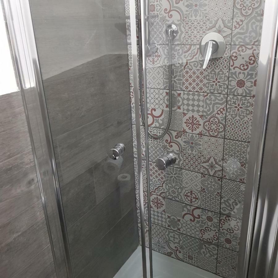 Rubino Guest House Рим Екстериор снимка
